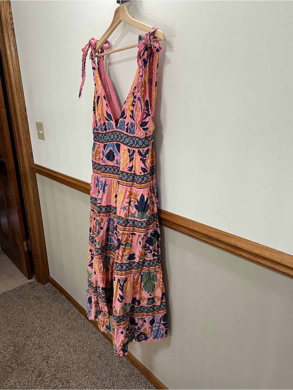 Farm Rio Pink Seashell Tapestry Midi Size Large Retails $275 - Picture 7 of 11